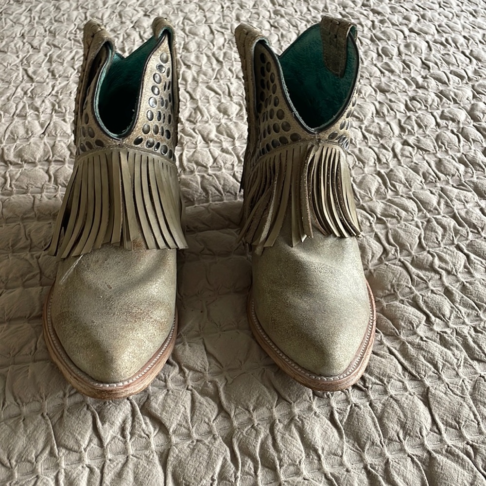 Authentic Wild West cowgirl booties